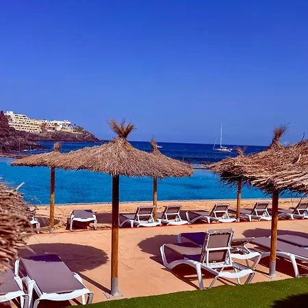 Oceanfront With Sea Views And Seawater Pool, Lg73 *