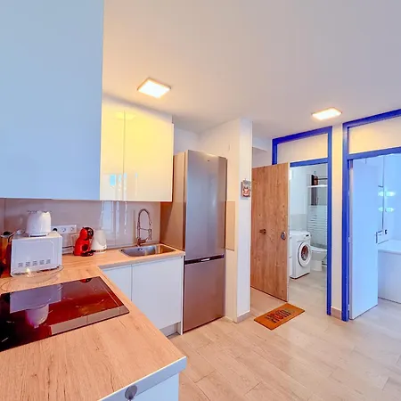 Oceanfront With Sea Views And Seawater Pool, Lg73