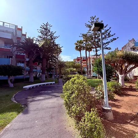 Oceanfront With Sea Views And Seawater Pool, Lg73 Lejlighed *
